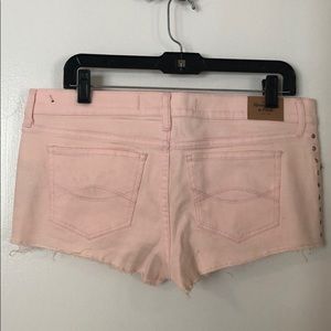 Abercrombie & Fitch Shorts - Peach color size 10